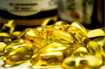 Fish oil supplements - CC0 public domain.jpg